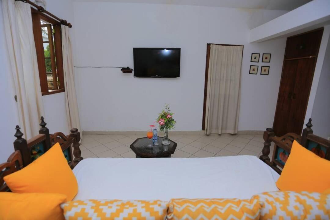 Pontoon Nyali Hotel Mombasa Exterior photo